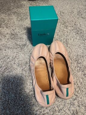 Tieks Ballet Flats in Light Blush Pink size 8